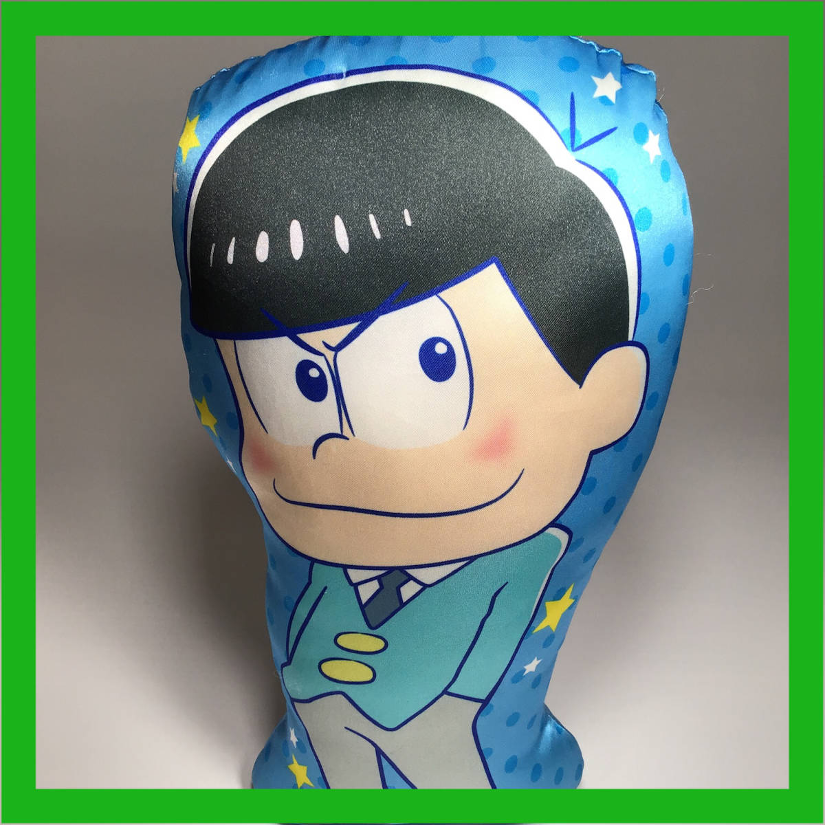 N-247☆　おそ松さんシリーズ・カラ松のクッション　おそ松さんのクッション　30cmクッション　カラ松　おそ松さん　昭和アニメ_画像1