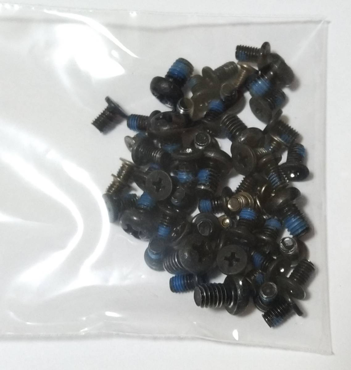 PC D731 D731/T7E D731/T7EW PD731T7EBFW D731/T7EB PD731T7EBFB D731/T7ER PD731T7EBFR repair parts screw kind set 