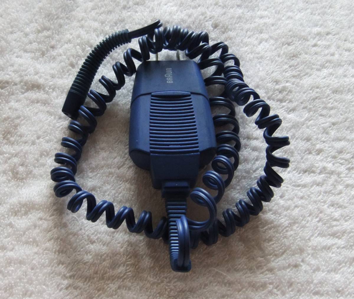 ヤフオク! BRAUN ブラウン シェーバー用 ACアダプター 5497... ブラウンシェーバー ACアダプター5497