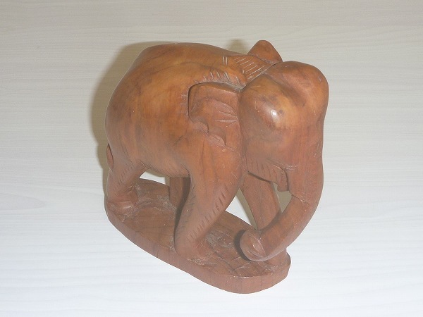 木彫りの象　タイ製　工芸品　彫刻