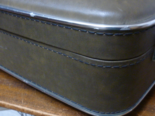  Showa Retro suitcase HINOMOTO tea Brown khaki key attaching bag trunk bag antique display 