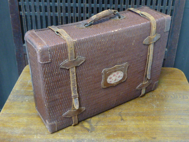 昭和レトロ　トランク　かばん　スーツケース　旅行鞄　カゴ　バスケット　アンティーク　ディスプレイ　インテリア　什器