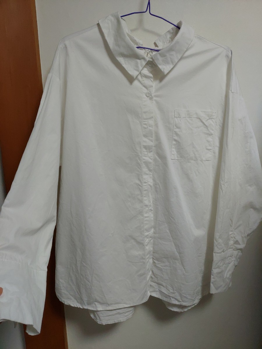 白 長袖ホワイトシャツ 後ろ特殊デザイン ブラウス[no.S02]