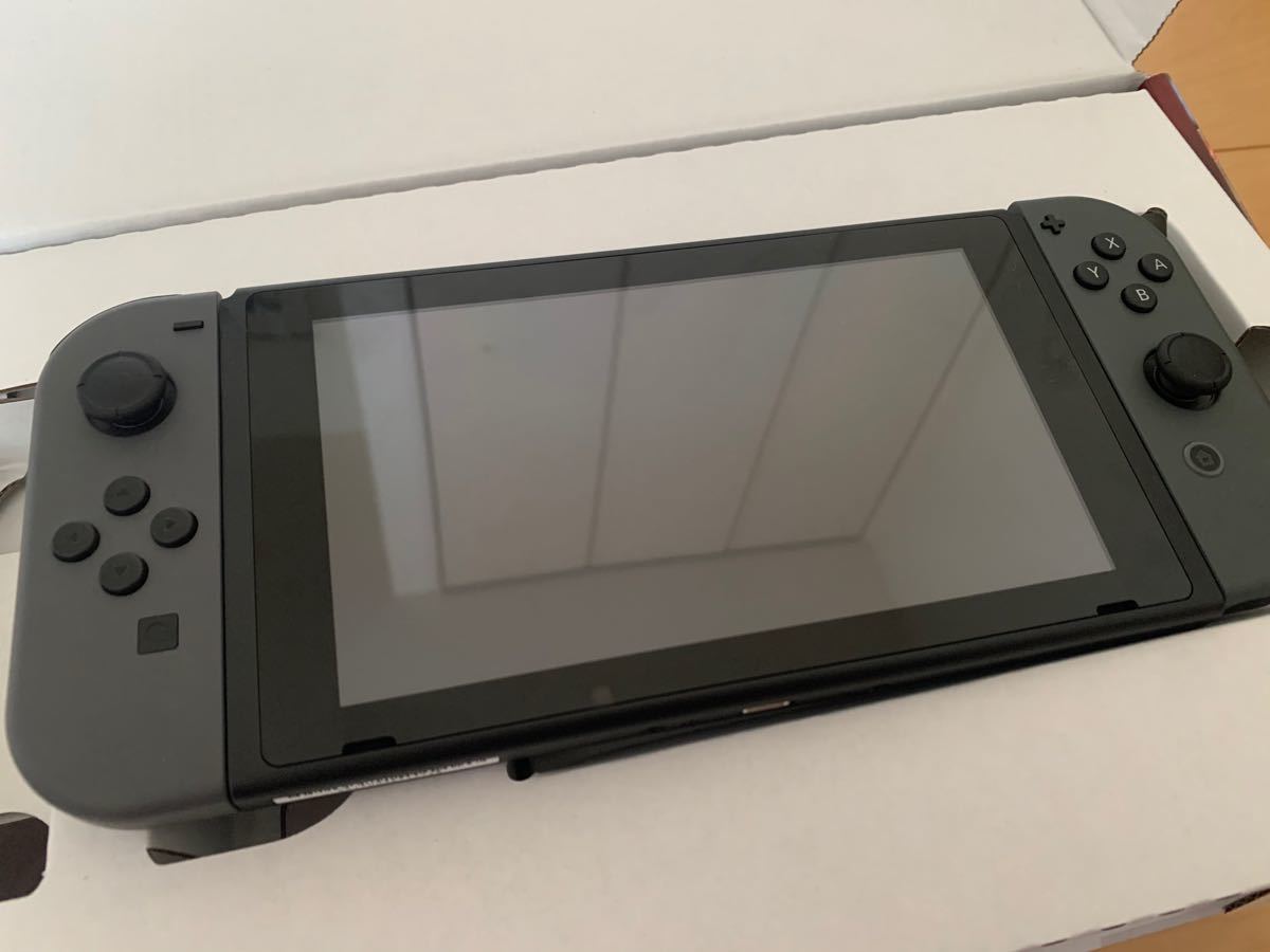Nintendo Switch Switch本体 新型グレー 中古　美品