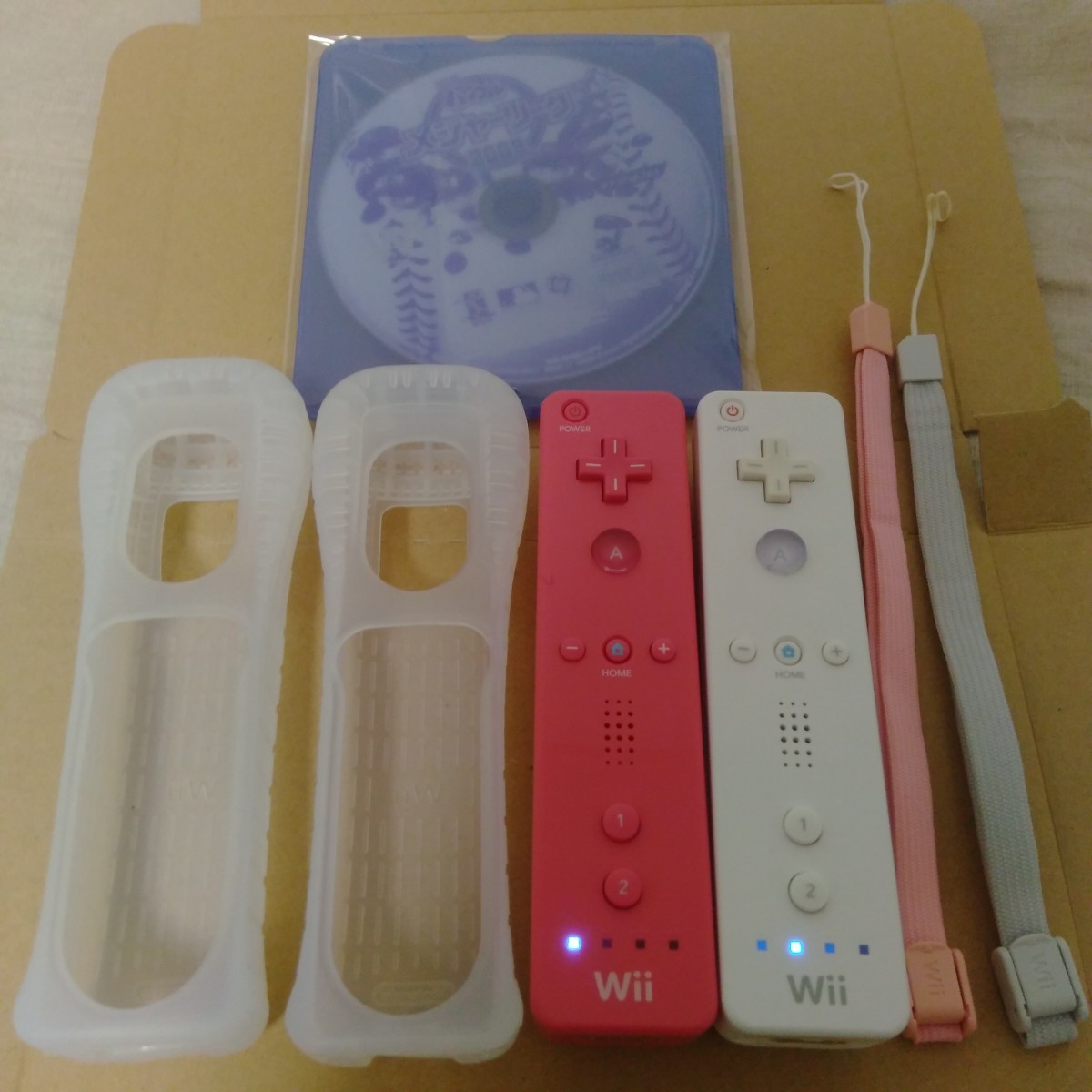 Wiiリモコンピンク 白 ストラップ・シリコンジャケット 付 ＆ Wiiソフト