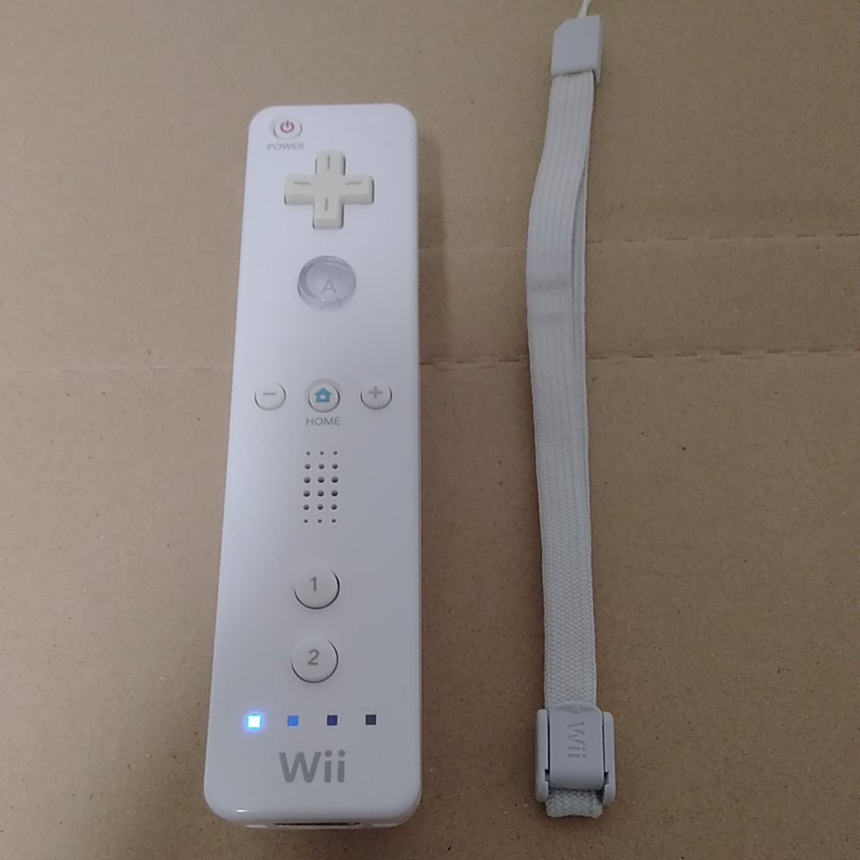 Wii リモコン 白 ストラップ付