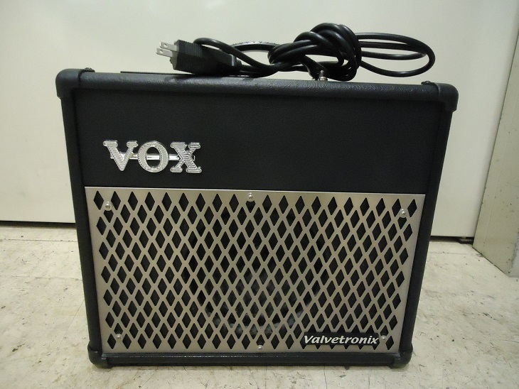 ***VOX*voks*VT15* amplifier * guitar amplifier * vacuum tube * power amplifier ***