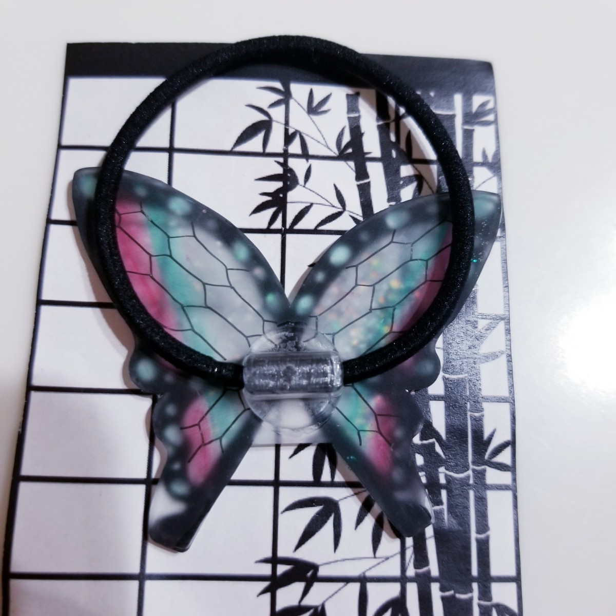 Paypayフリマ 鬼滅の刃 ヘアゴム 黒 紫 ピンク 蝶々 蝶 プラバン プラ板 オーロラ レジン Paypayフリマ 鬼滅の刃 ヘアゴム 黒 紫 ピンク 蝶々 蝶 プラバン プラ板 オーロラ レジン