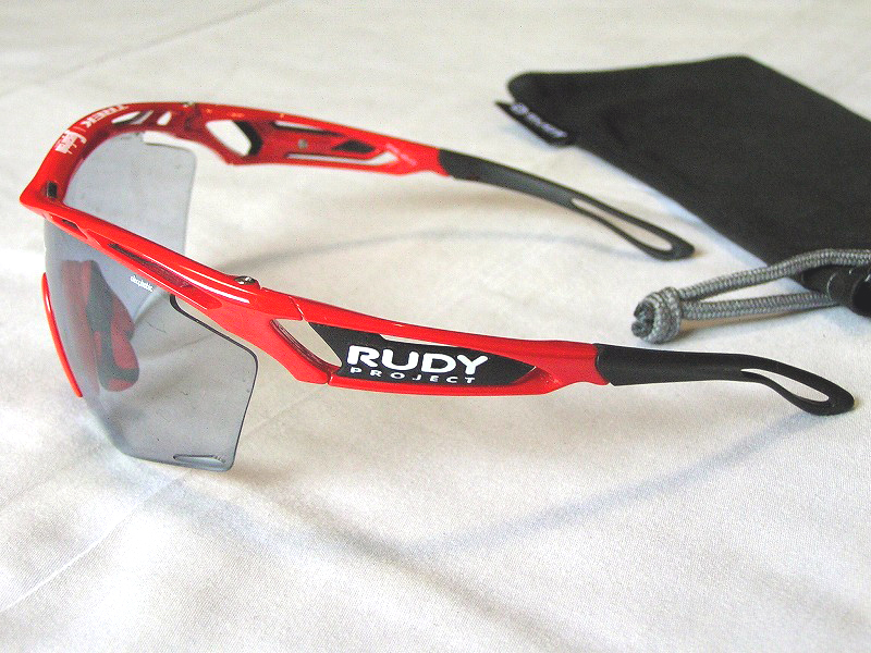 『RUDY project 』スポーツ用調光サングラス