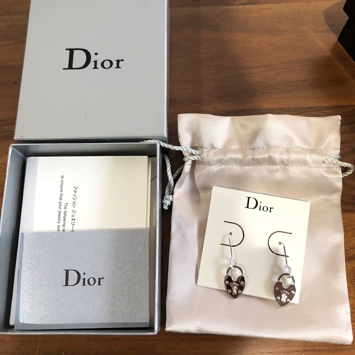 新品 Dior クリスチャンディオール ハート鍵穴ピアス