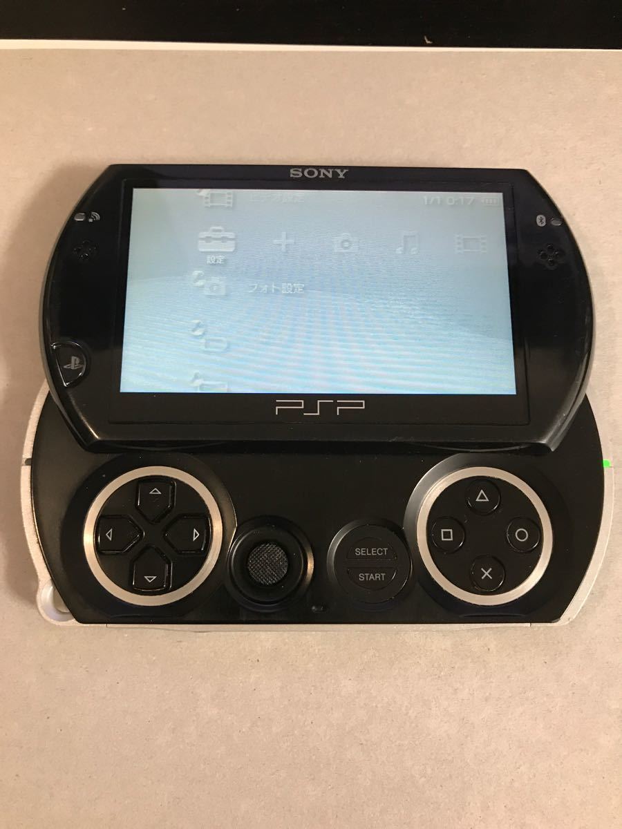 SONY PSP-N1000 PSP go & 8GB メモリ、おまけ付き