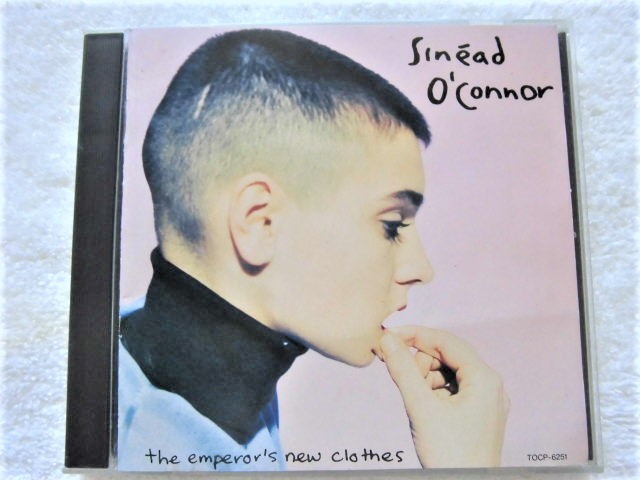 国内盤 のみ アルバム未収録曲 / Sinad O'Connor / The Emperor's New Clothes /Bill Coleman, Super DJ Dmitry, Jungle DJ Towa/ 1990 _画像1