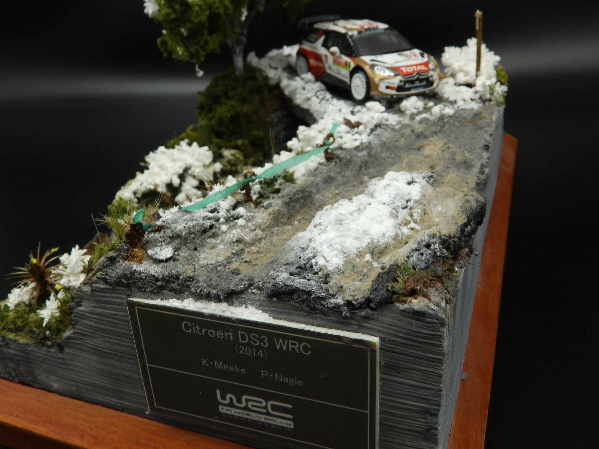 シトロエン DS3 WRC 2014 モンテカルロ・ラリー 　スパーク 1/43　コースを再現したジオラマ付き_画像10