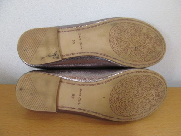 (37392)ZARA Girls Zara девушки плоская обувь цветок bronze серия 35 USED