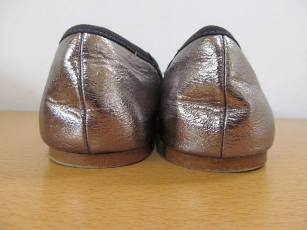 (37392)ZARA Girls Zara девушки плоская обувь цветок bronze серия 35 USED
