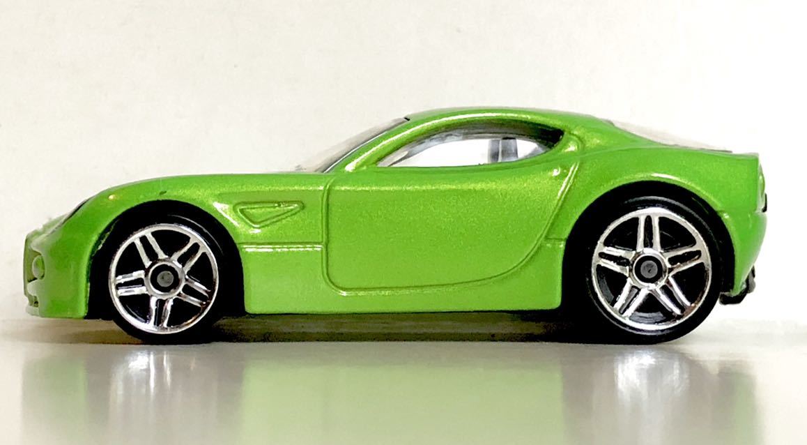 レア Alfa Romeo 8C Conpetizione アルファロメオ コンペティション 2016 Fraser Campbell フレイザー キャンベル 限定 カラー Lime 絶版_画像1