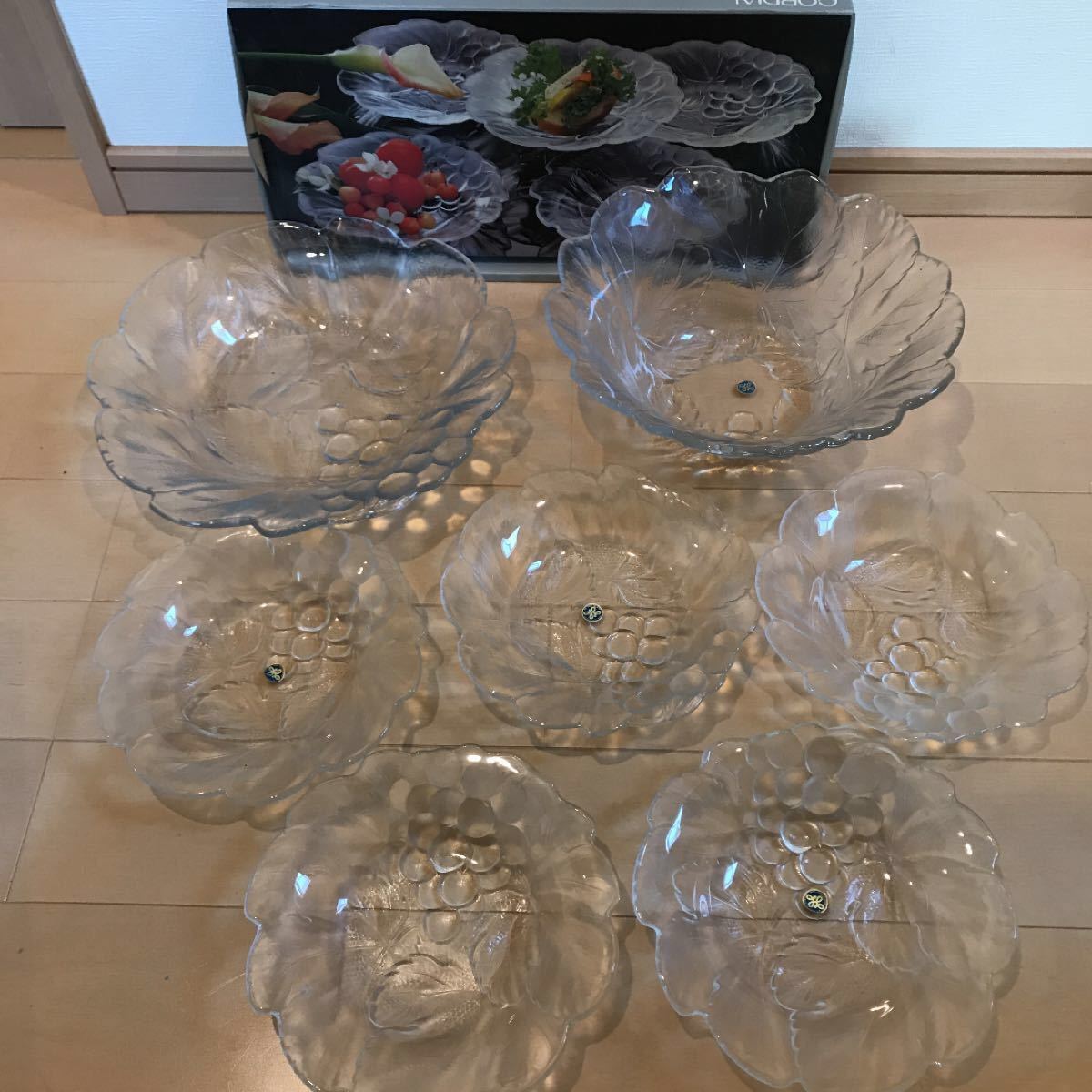 食器　ガラス食器　コーデュアルグラス　お皿 昭和レトロ ぶどう かわいい