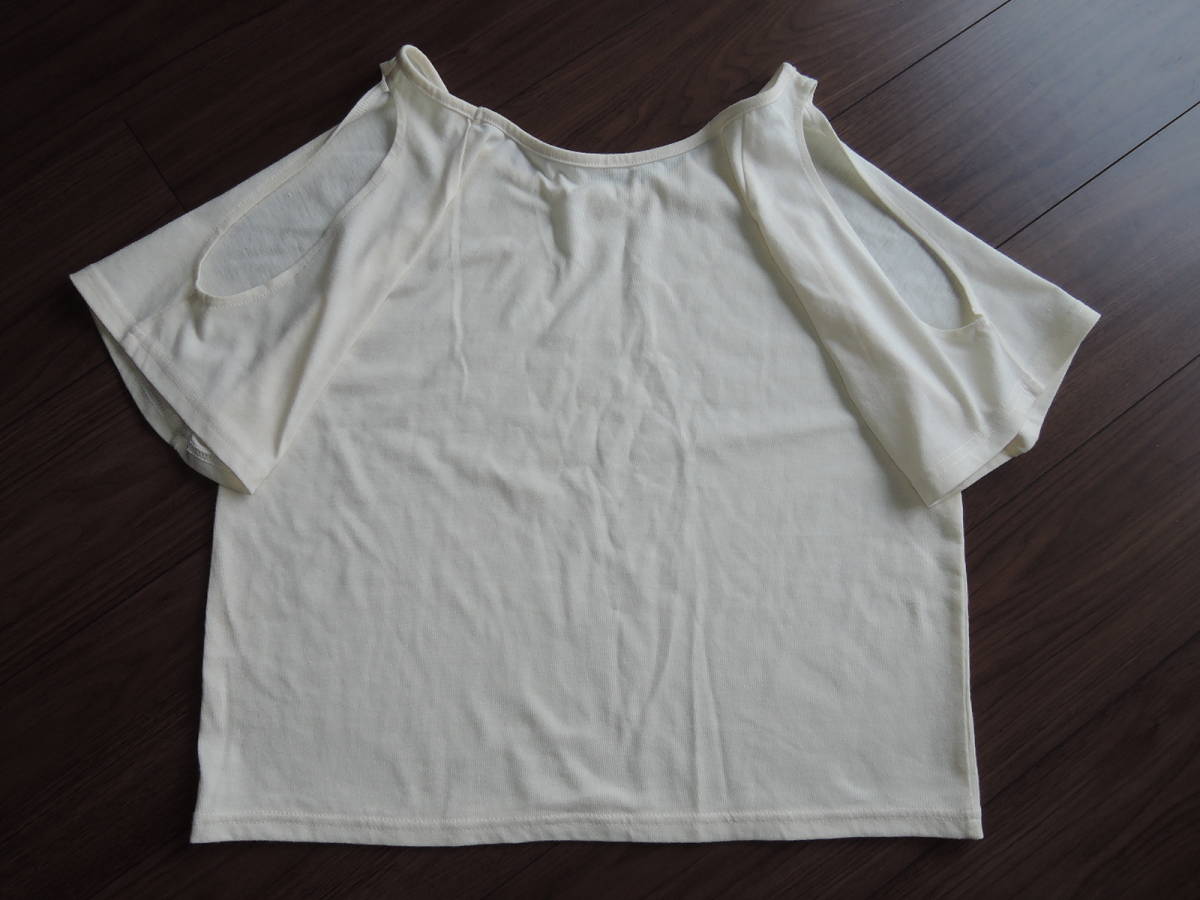 【トップス⑫】デザインTシャツ■クリームオフホワイト系■重ね着に_画像3