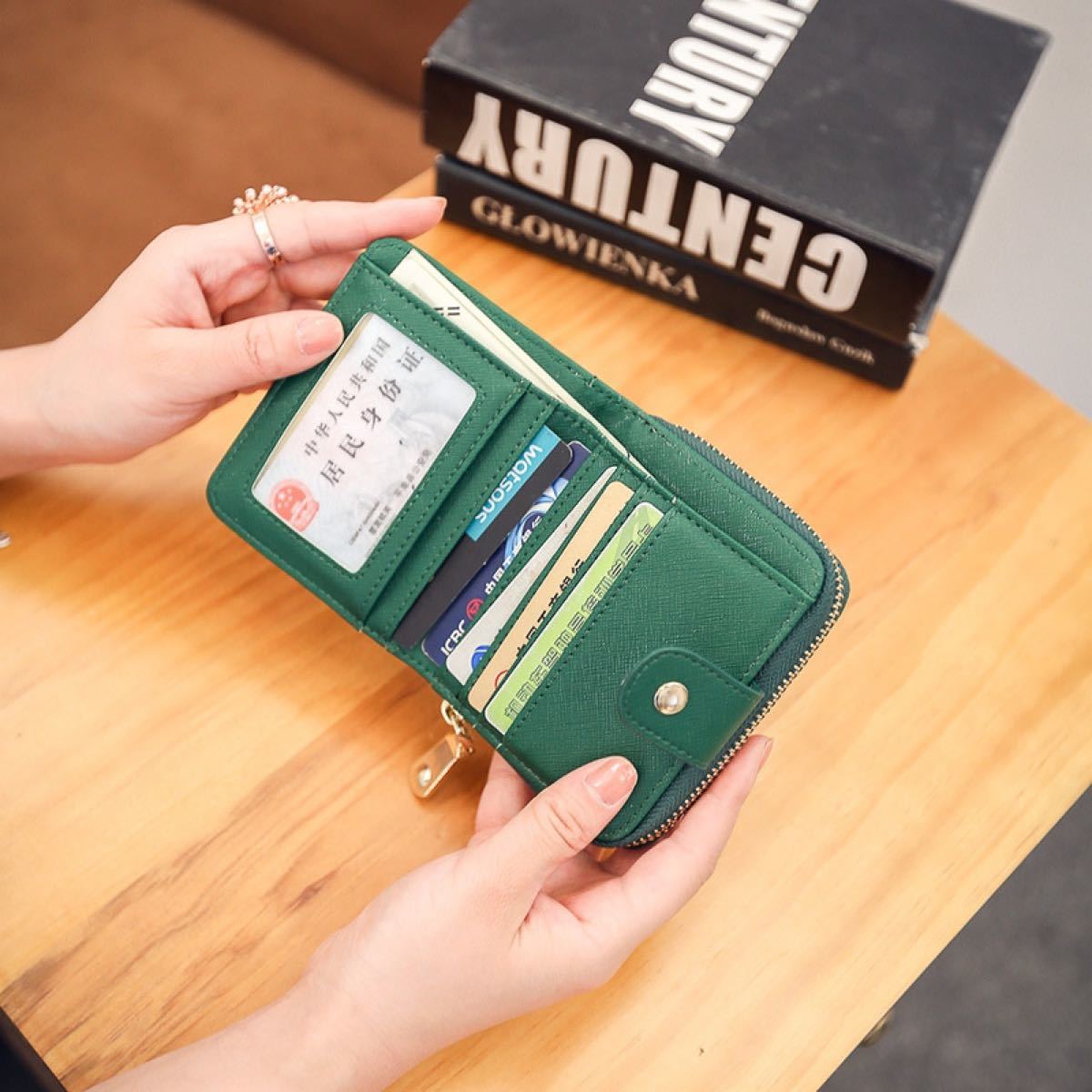 二つ折り 財布 コンパクト ミニ ウォレット 軽量 大容量 コインケース 便利
