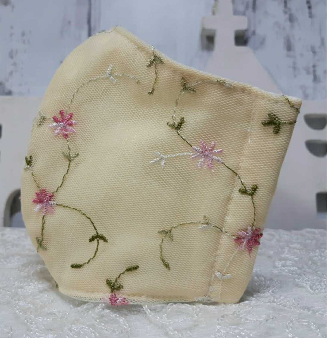 ピンクのお花刺繍チュールレース インナーマスク クリーム色 ダブルガーゼ 吸湿冷感 オフ白 可愛い ハンドメイド