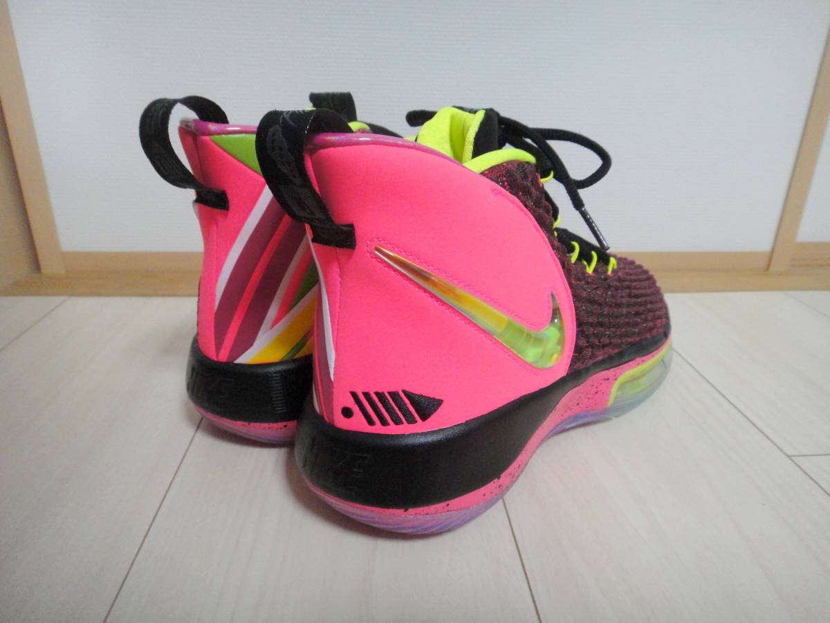 ★新品！NIKE　ナイキ　ALPHADUNK　アルファダンク！★HOVERBOARD ホバーボード★派手デザイン★サイズ9_画像2