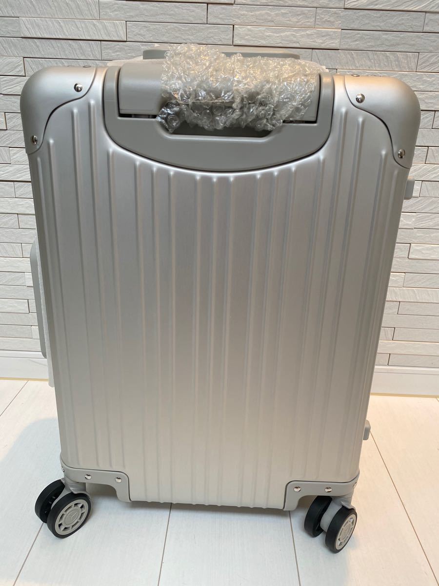 【新品】メルセデス　ベンツ　アルミ　スーツケース　32リットル キャリーケース