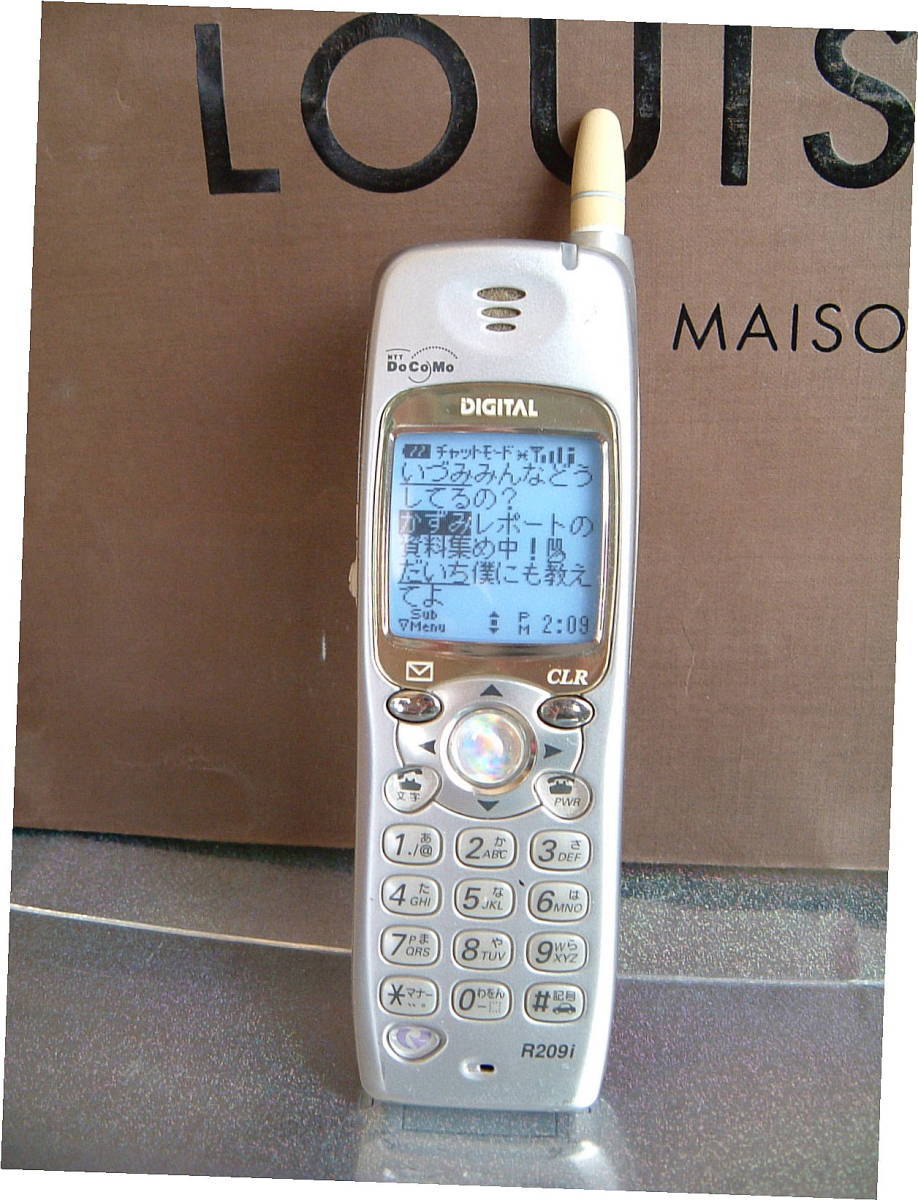 ◆　廃盤　レトロ　携帯電話　モック　見本　模型　NTT ドコモ　R209i　　JUNK　１９９０年代
