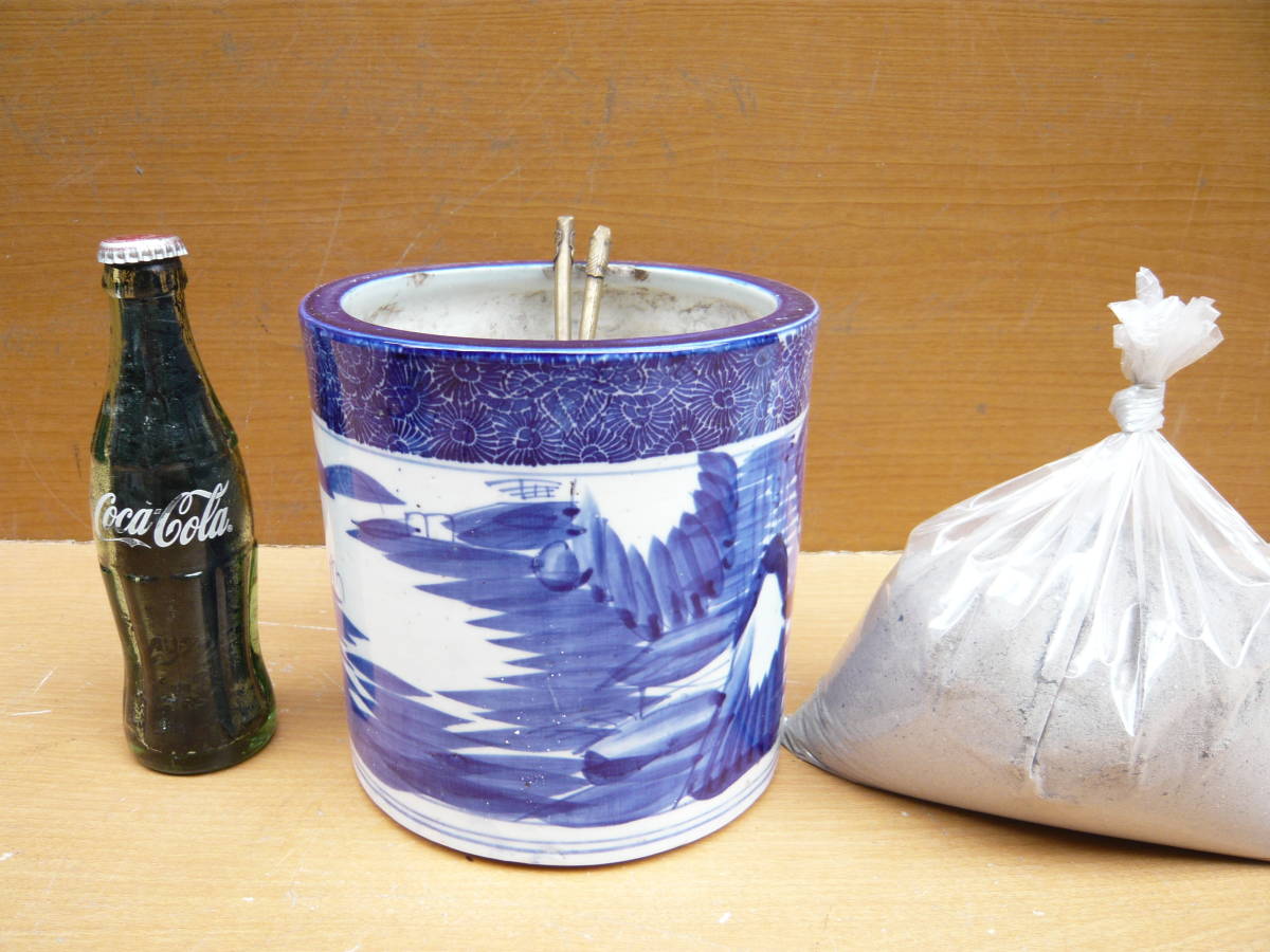 ヤフオク 瀬戸火鉢 手あぶり火鉢 小型 B 1 灰 火箸付き ヤフオク 瀬戸火鉢 手あぶり火鉢 小型 B 1 灰 火箸付き