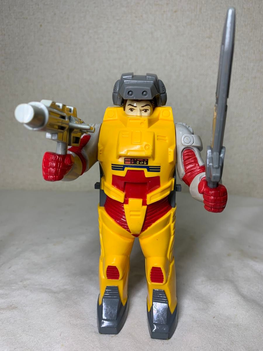 タカラ ダイアクロン隊員 ミクロマン ミニフィギュア イエロー　当時物 タカラ ダイアクロン隊員 ミクロマン ミニフィギュア イエロー