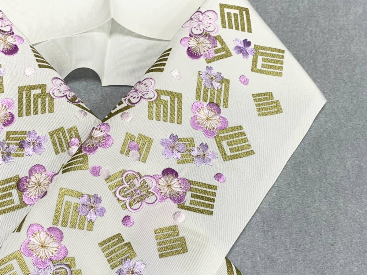 ママ振袖をオシャレにコーデ!振袖・訪問着に金彩友禅調刺繍半衿1点のみ!