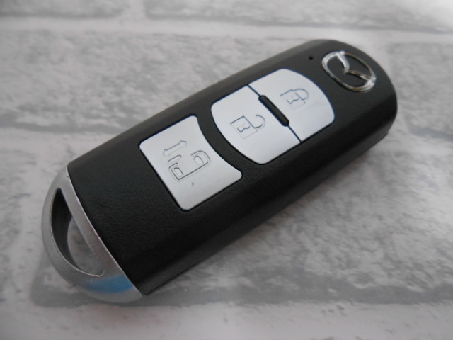 Paypayフリマ マツダ 3ボタン キーレス スマートキー Mpv プレマシー ビアンテ他 美品 新品電池交換済 B08 2 Paypayフリマ マツダ 3ボタン キーレス スマートキー Mpv プレマシー ビアンテ他 美品 新品電池交換済 B08 2