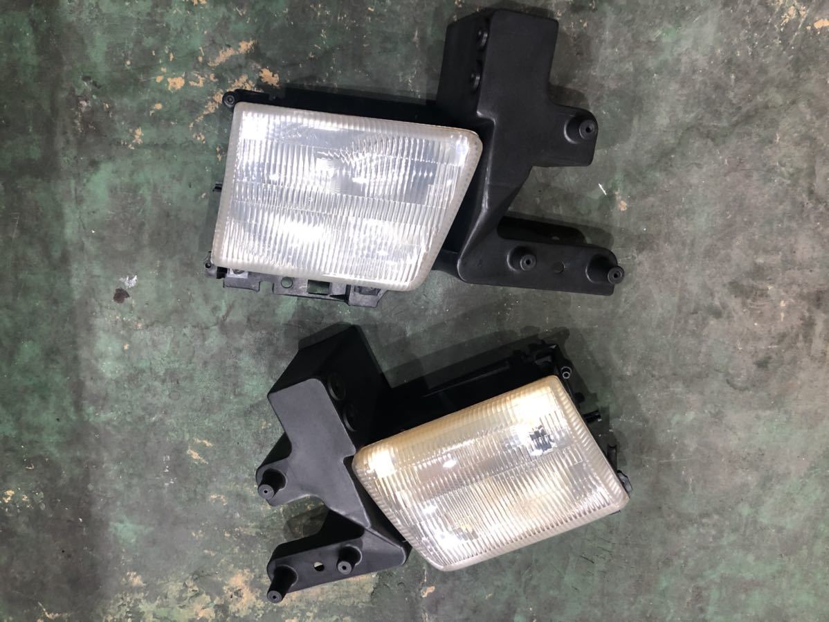  Dodge Ram van head light left right set used junk treatment control number :296