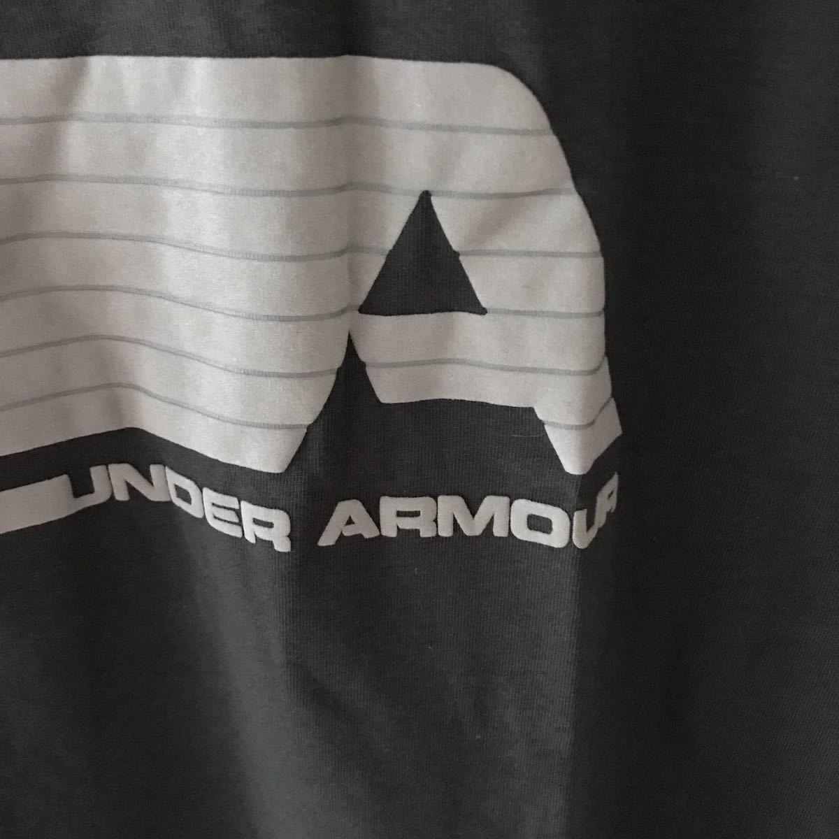 新品アンダーアーマー 半袖シャツ XLサイズ　ジム　筋トレ　トレーニング　UNDER ARMOUR 半袖Tシャツ モスグリーン　ビッグサイズ