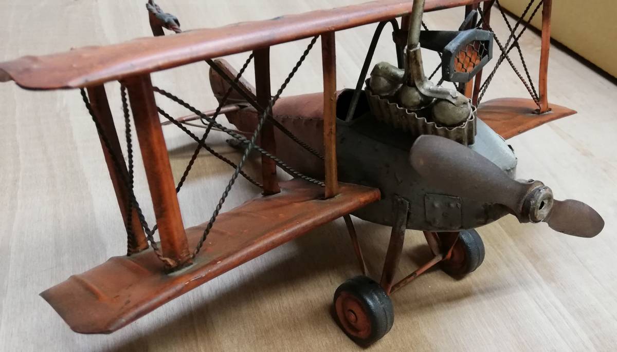 ビンテージ アンティークオブジェ 鉄製模型 ドイツ軍の複葉機 第一次世界大戦 WW1 ブリキの模型