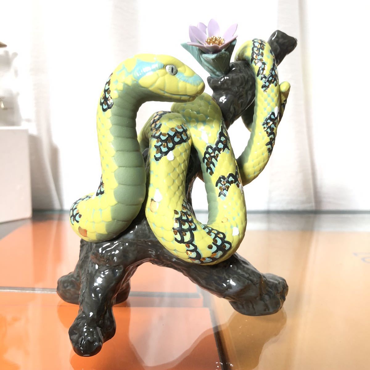 美品 日本未発売 LLADRO リヤドロ 限定 1888体 十二支 蛇 置き物_画像2
