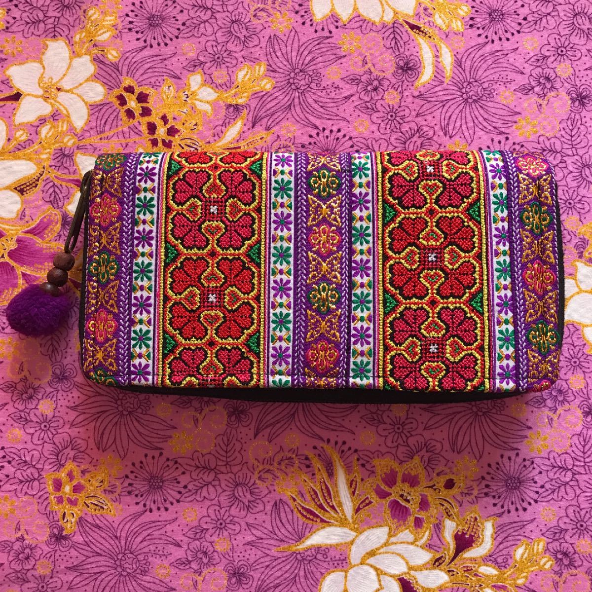 タイ山岳民族・アカ族の刺繍長財布　パープル