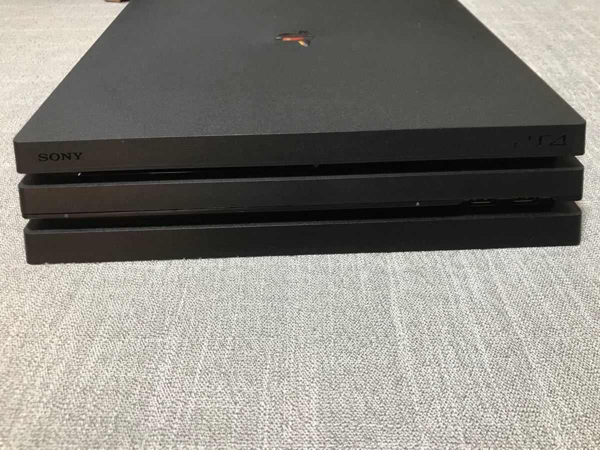 PS4 Pro CUH-7000BB01 1TB 本体　中古