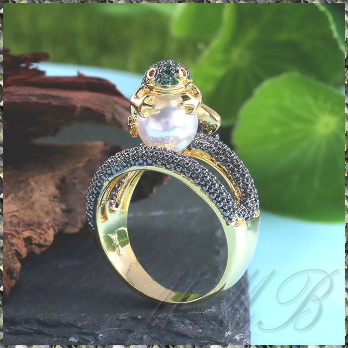 [RING] Gold Plated Frog Hug Pearl かわいいカエルが真珠に抱きついているデザイン ゴールド プレーティング リング 21号 【送料無料】_画像3