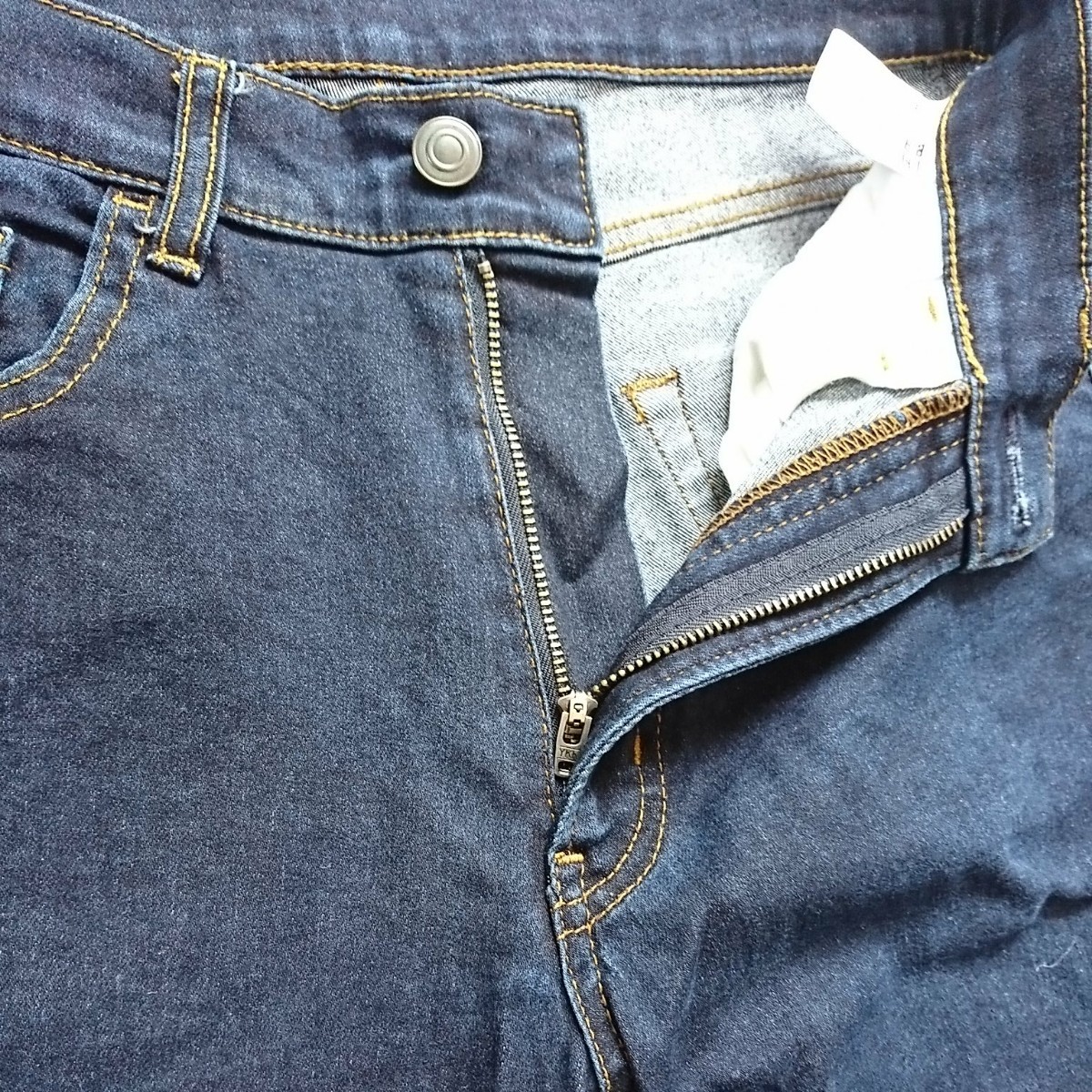 【ユニクロ】 メンズ ストレッチ パンツ 濃紺 ウエスト70～73cm