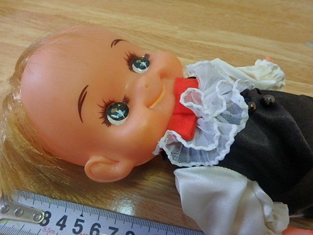 ヤフオク S001y 昭和 レトロ ソフビ 人形 足の裏 Sマーク ヤフオク S001y 昭和 レトロ ソフビ 人形 足の裏 Sマーク