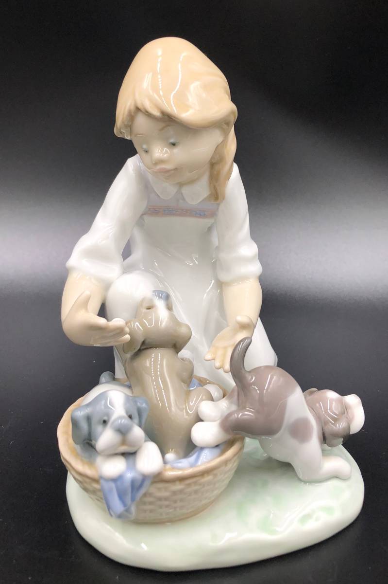 絶版 リヤドロ こっそりお外へ Lladro Joy In A Basket 5595 少女 犬