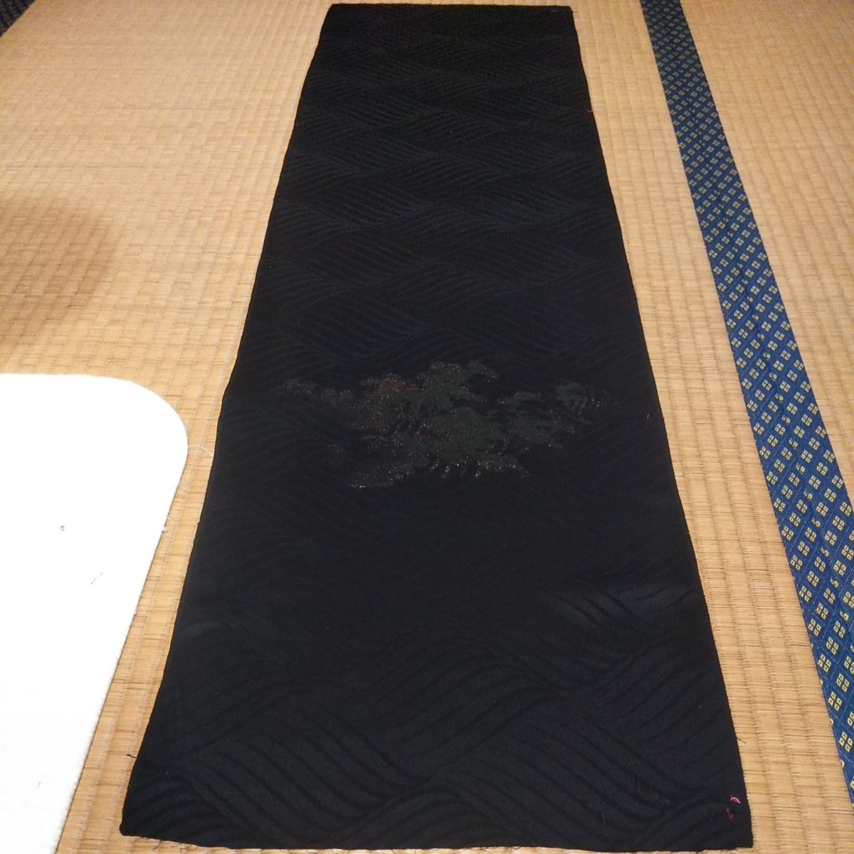 ハギレ 正絹 黒 33.5×118  パッチワーク 吊るしびな つまみ細工