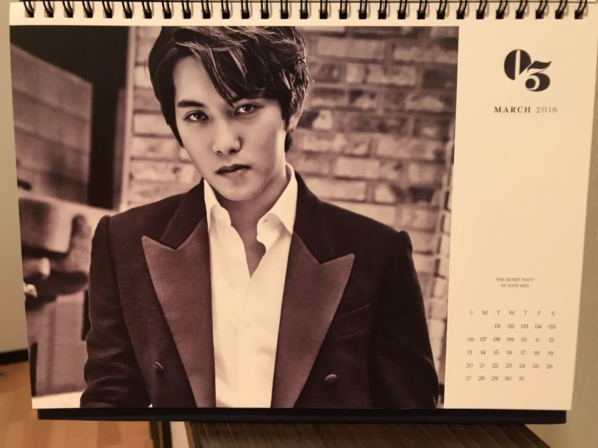 [ beautiful goods ] [ free shipping ] 1/6 CNBLUE 2016 SEASON\'S GREETINGS desk calendar 