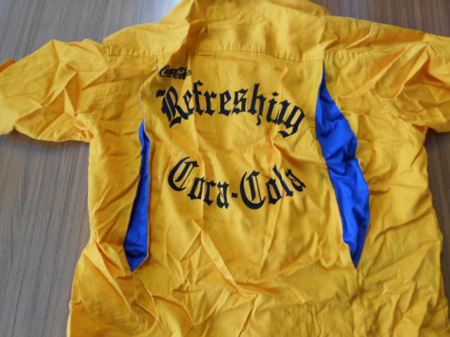 Coca -cola l l Lize Size Backprint Boolling Рубашка с обычным раритетом Rarity Yellow (использованные товары)