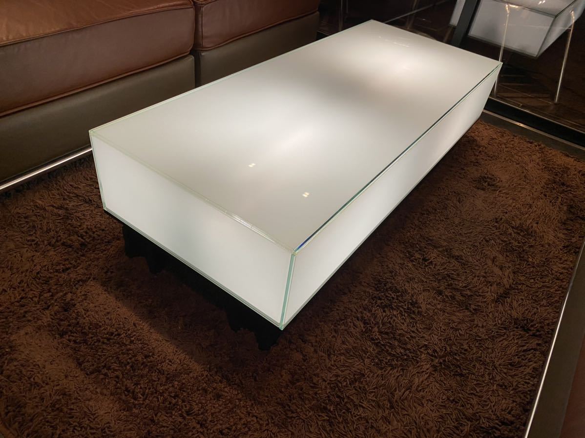 高級テーブルライティンググラステーブル デザイナーズインテリア 全面ガラス 光るテーブル 照明 センターテーブル 幅120cm