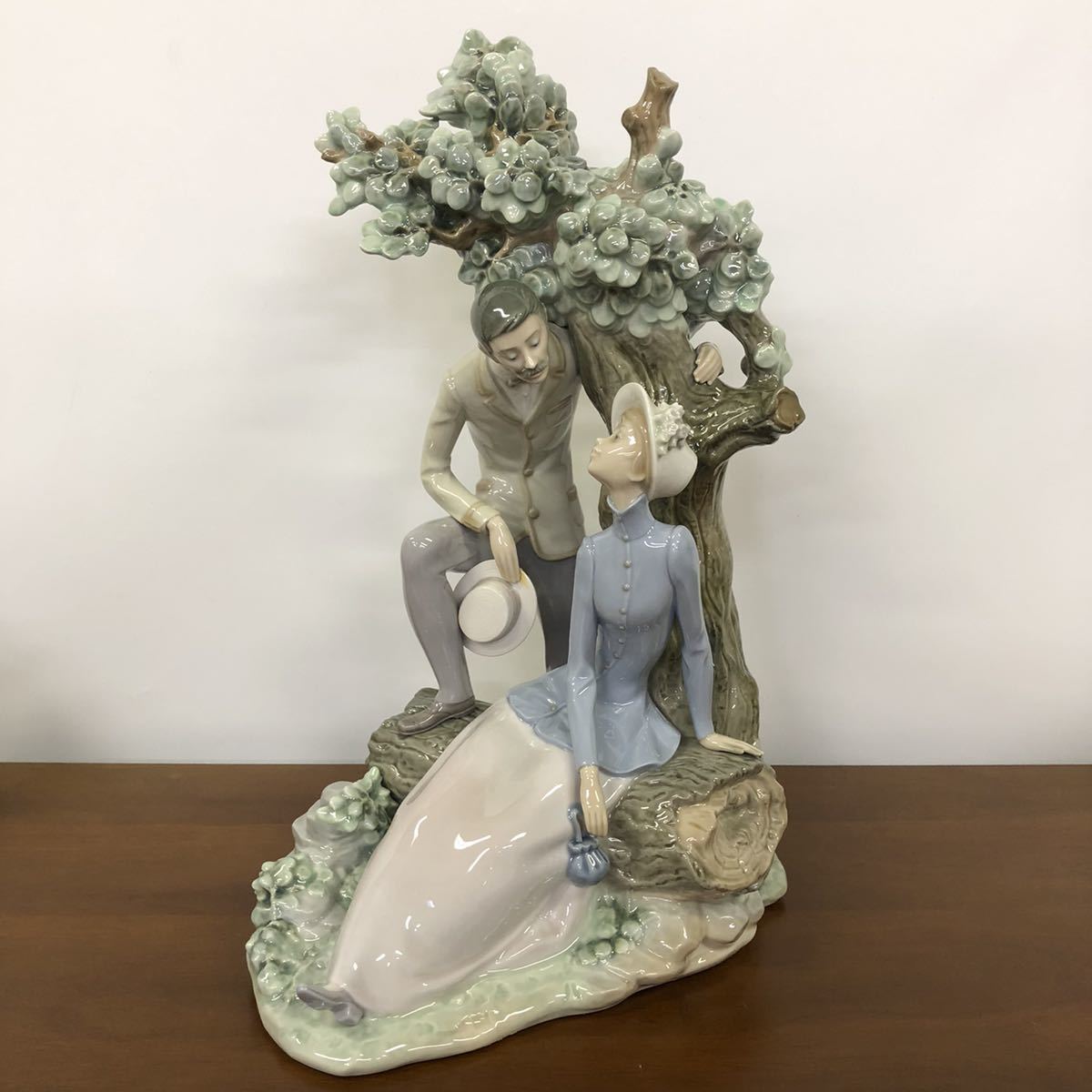 【美品】LLADRO リヤドロ フィギュリン 『見つめ合う紳士と貴婦人』 置物 陶器人形 44cm
