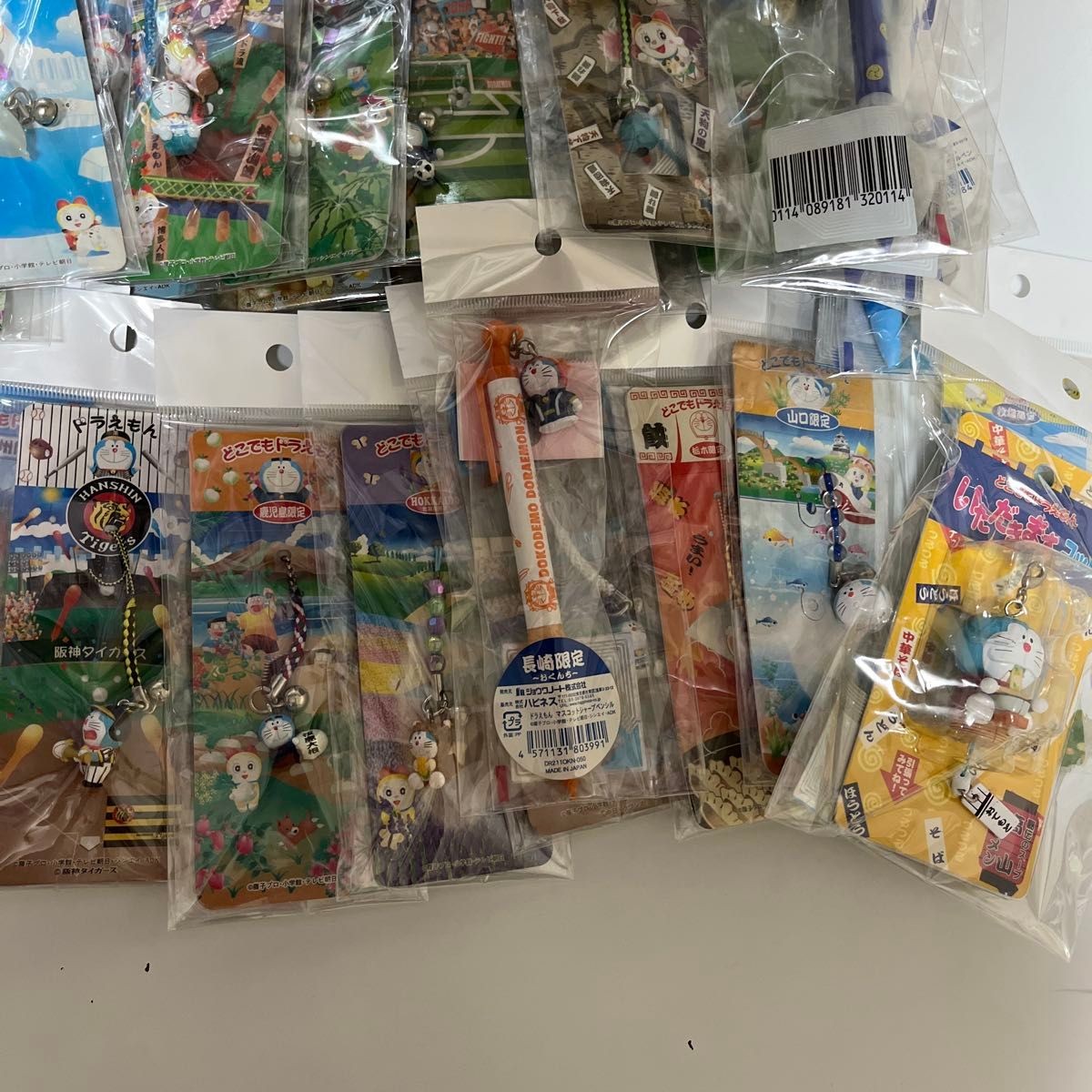 ご当地　どこでもドラえもん　ボールペン　シャーペン　根付け　まとめ売り　地域限定 ご当地 どこでもドラえもん ボールペン シャーペン 根付け