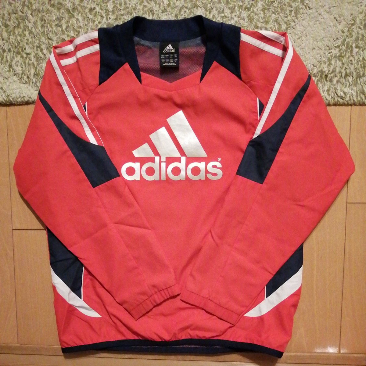 価格変更　adidas ウィンドブレーカー　140