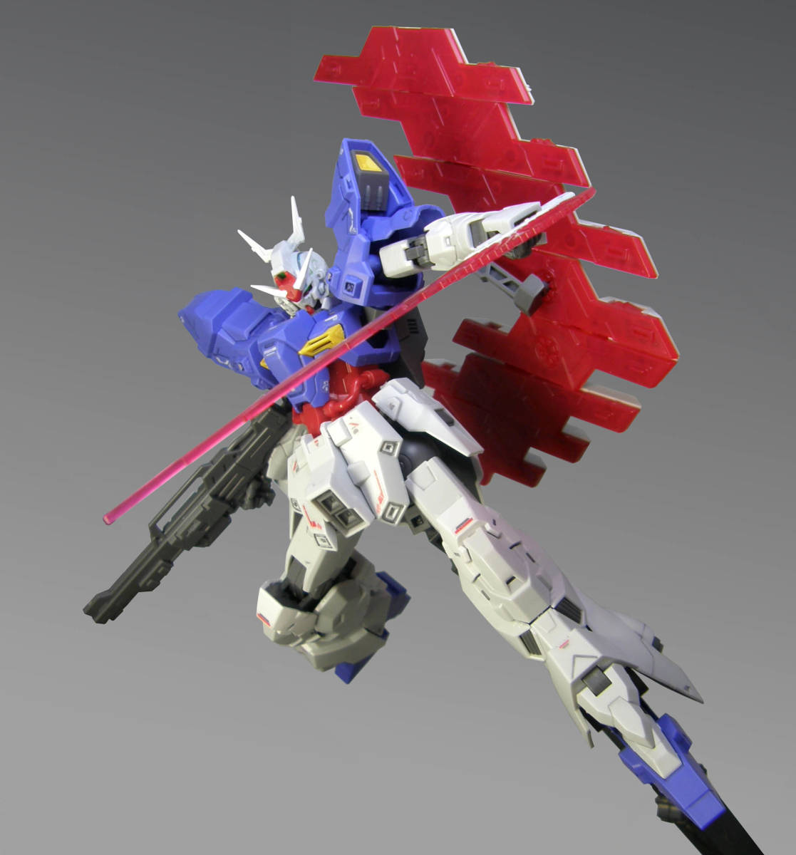 HGUC 1/144 AMS-123X-X ムーン ガンダム【 塗装完成品 】/ 機動 HGUC 1/144 AMS-123X-X ムーン ガンダム【 塗装完成品 】/ 機動