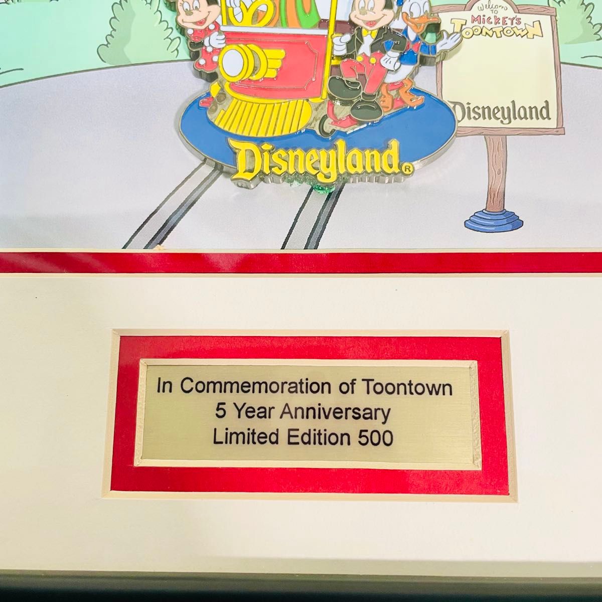 500個限定　カリフォルニアディズニー トゥーンタウン 5周年 ピンバッチ額 500個限定カリフォルニアディズニー トゥーンタウン 5周年